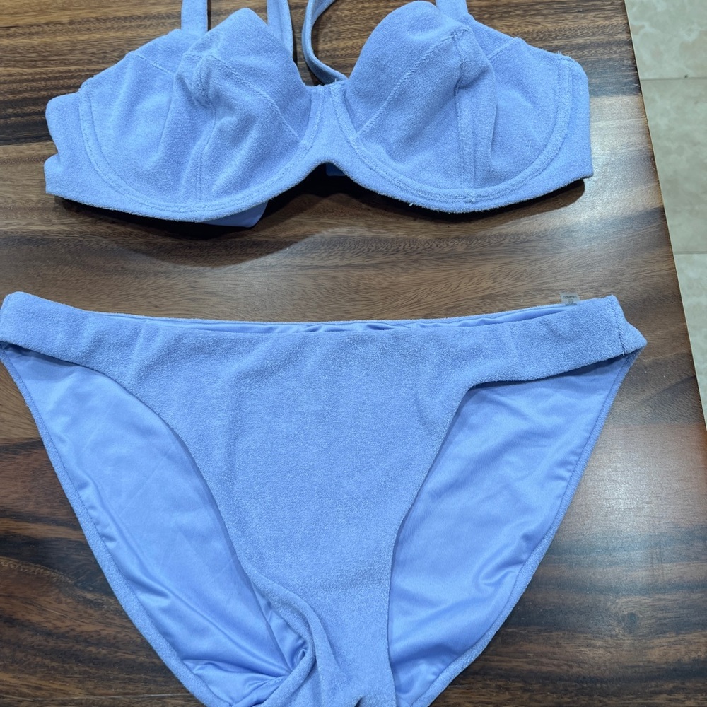 VICTORIA’S SECRET lilac bikini